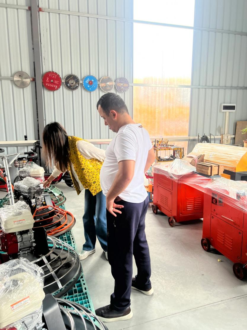 Pelanggan global berbondong -bondong ke Guangzhou Jointsen Trading Co., Ltd di depan Canton Fair, menempatkan pesanan besar.